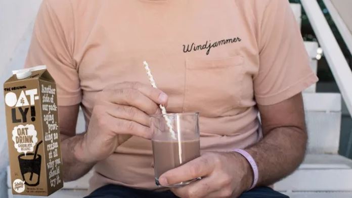 Oatly запускает веганское шоколадное молоко в Великобритании